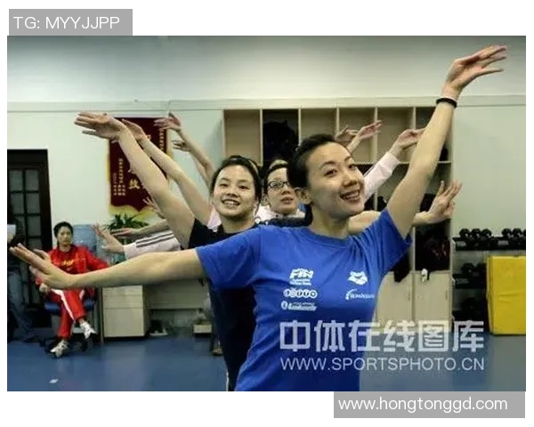 水下训练的足球明星揭秘他如何在水中提升竞技水平与技能